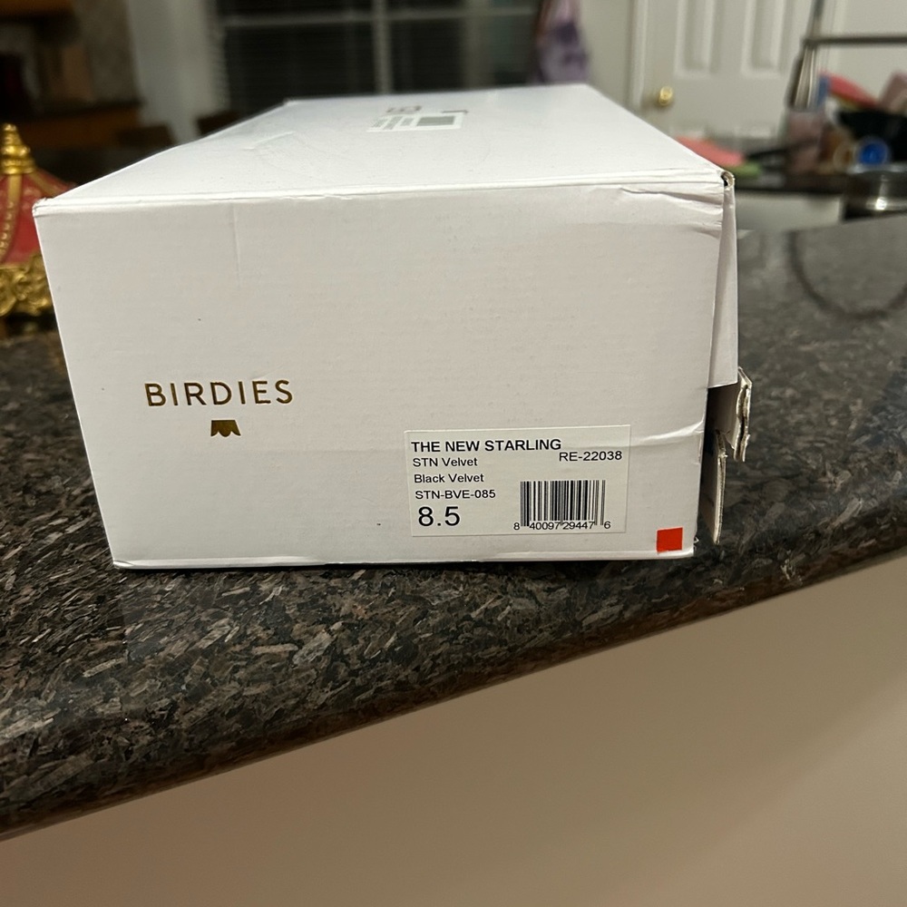 Birdies The New Starling Black Velvet Loafers, ASO Meghan Markle - Picture 8 of 9